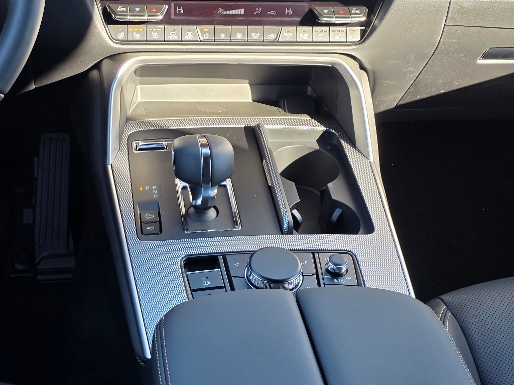 New 2026 Rhodium White Premium Mazda 3.3 Turbo S Premium image 15