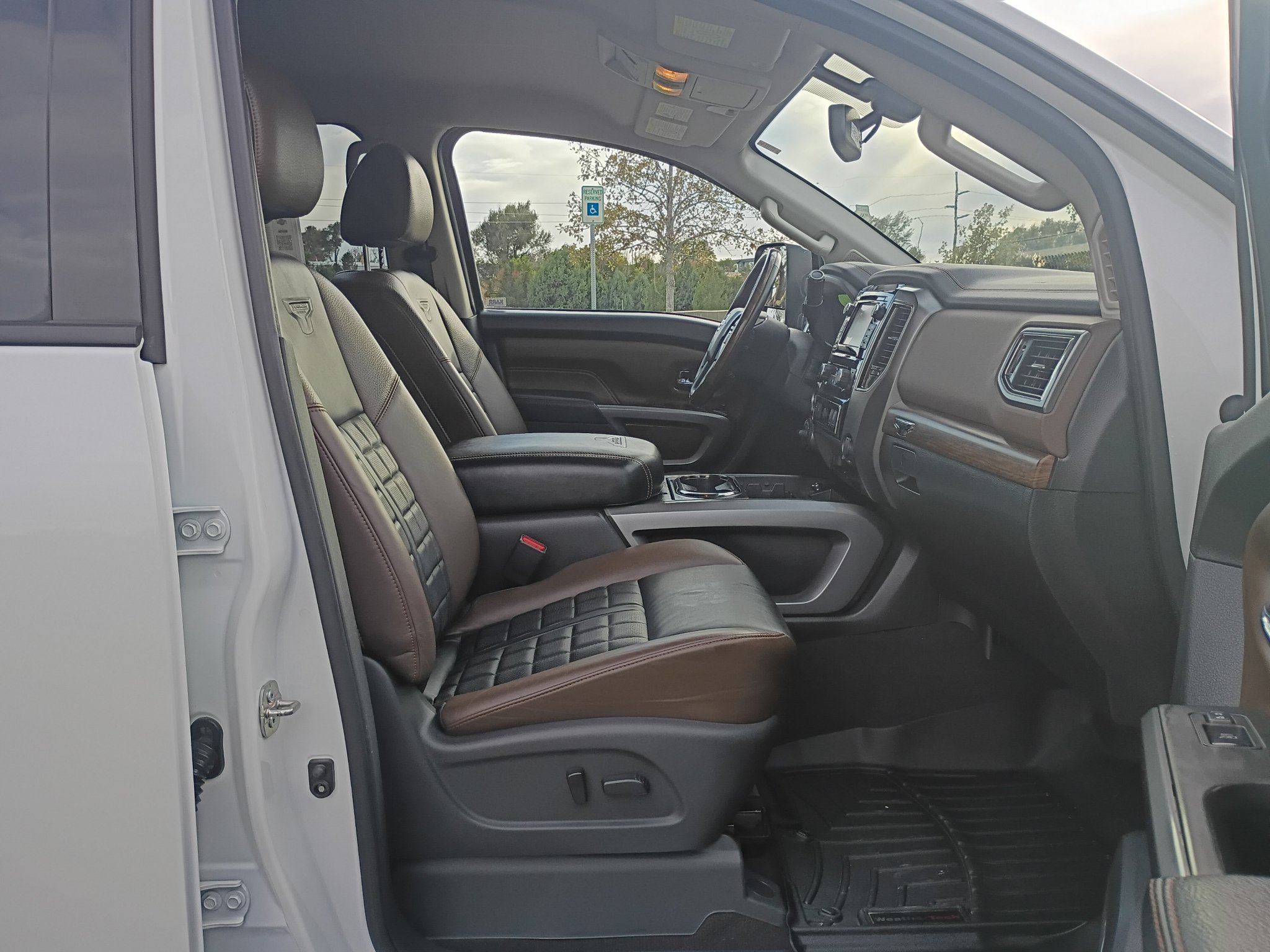 Used 2017 Pearl White Nissan Platinum Reserve image 11
