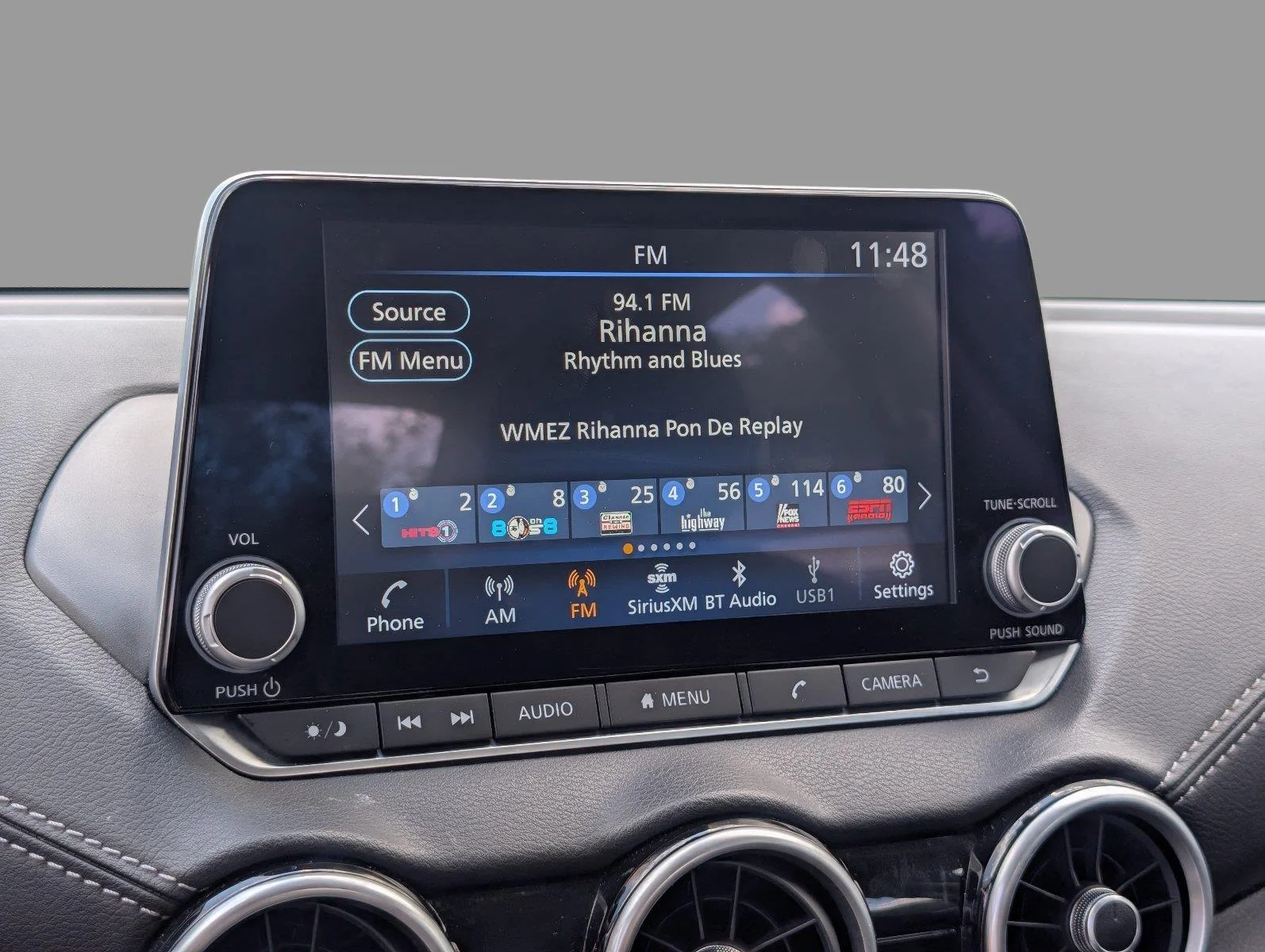 Used 2025 Super Black Nissan SV image 22