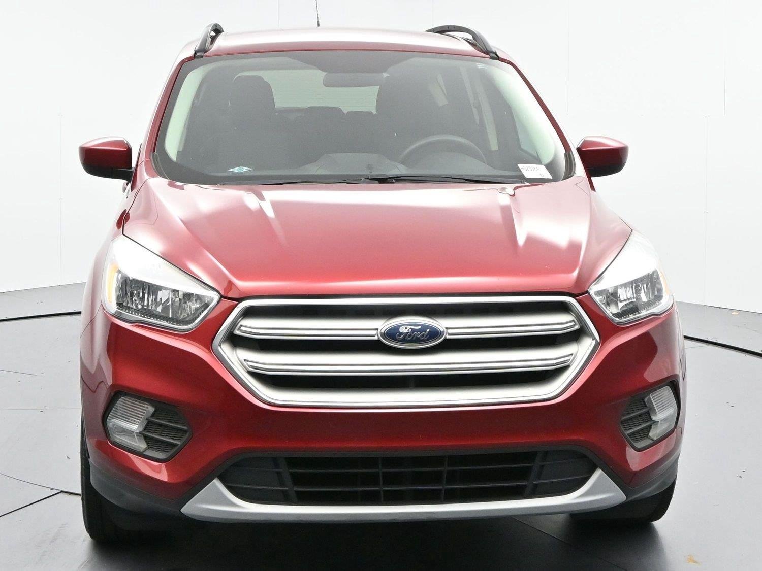 Used 2018 Ruby Red Metallic Tinted Clearcoat Ford SE image 2