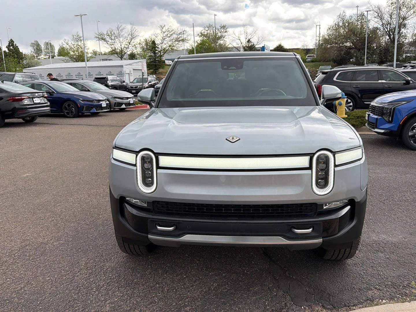 Used 2024  Rivian Adventure image 2