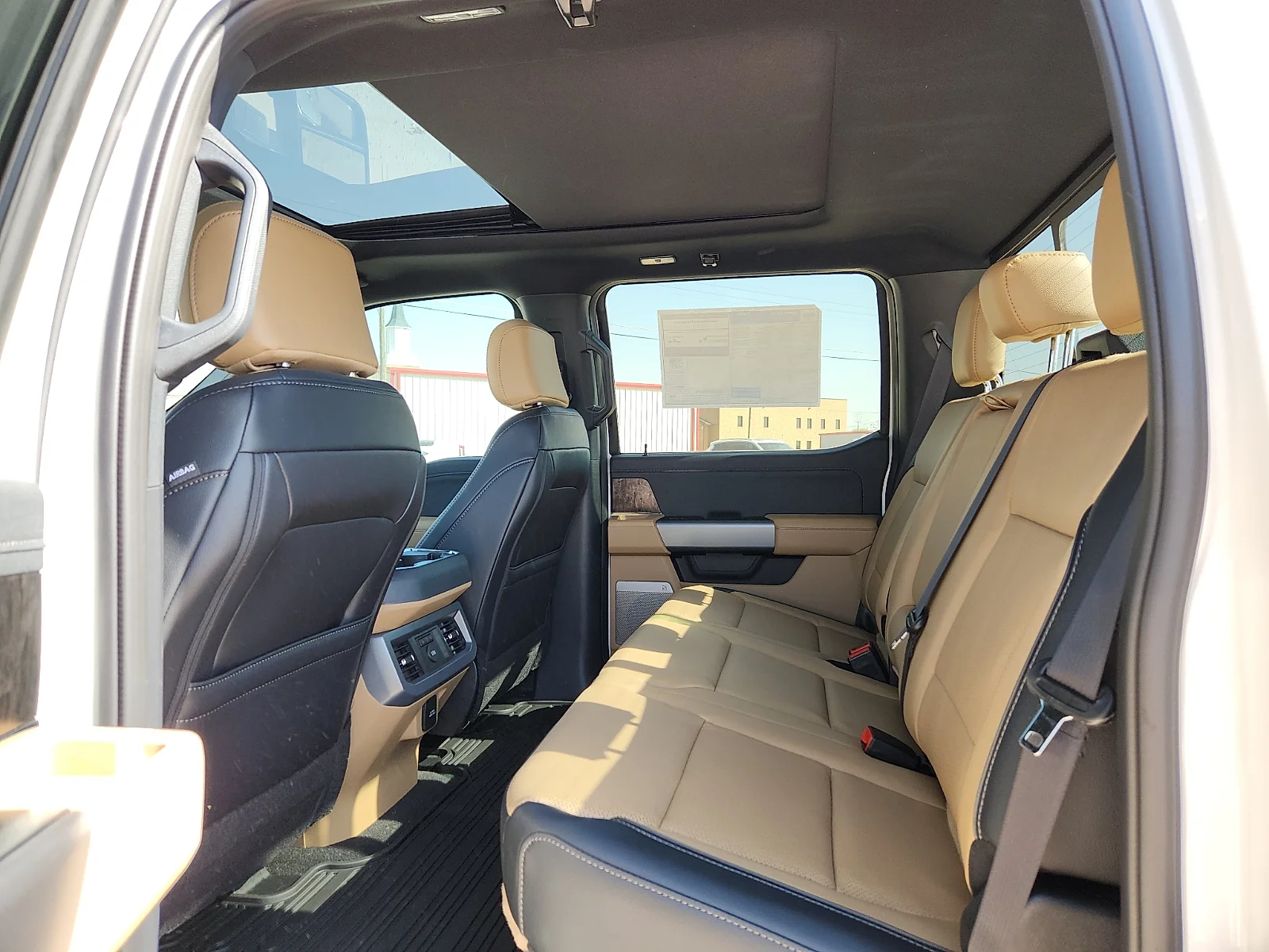New 2026 Star White Metallic Tri-Coat Ford F-250® Lariat® image 18