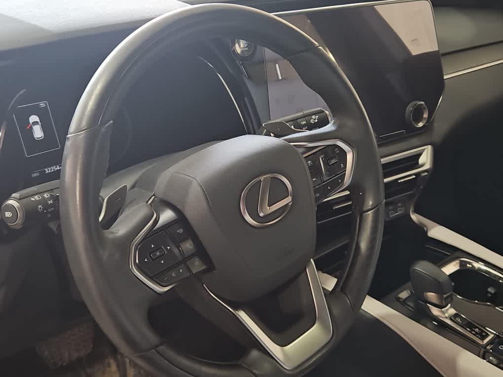 Used 2023 Eminent White Pearl Lexus Premium image 14
