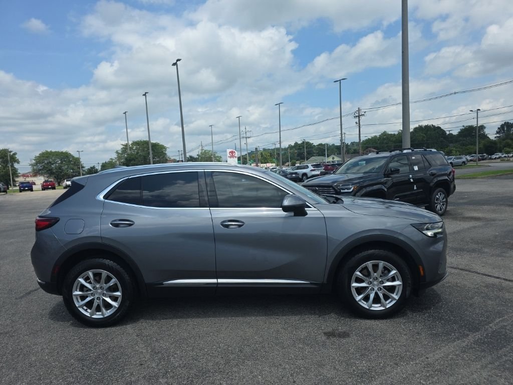 Used 2021  Buick Preferred image 3