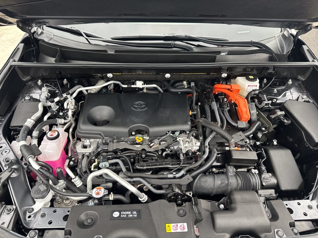 Certified Used 2025 Magnetic Gray Metallic Toyota SE image 29