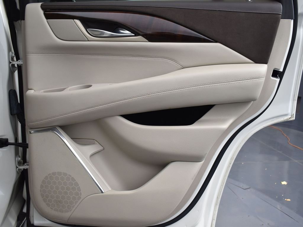 2015 CADILLAC ESCALADE - Image 30