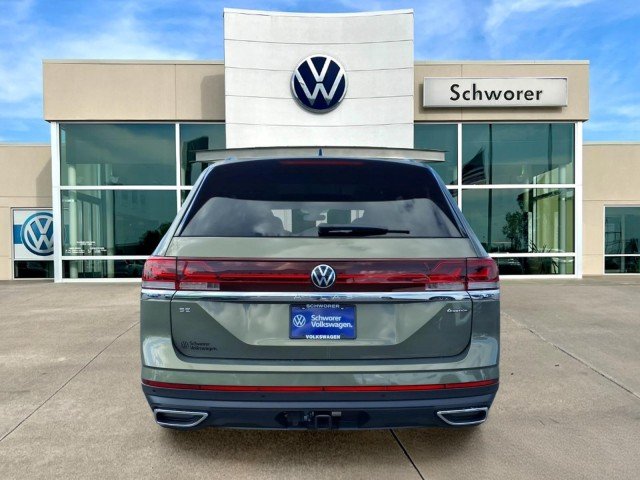 New 2026 Avocado Green Pearl Volkswagen SE w/Technology 4M image 7