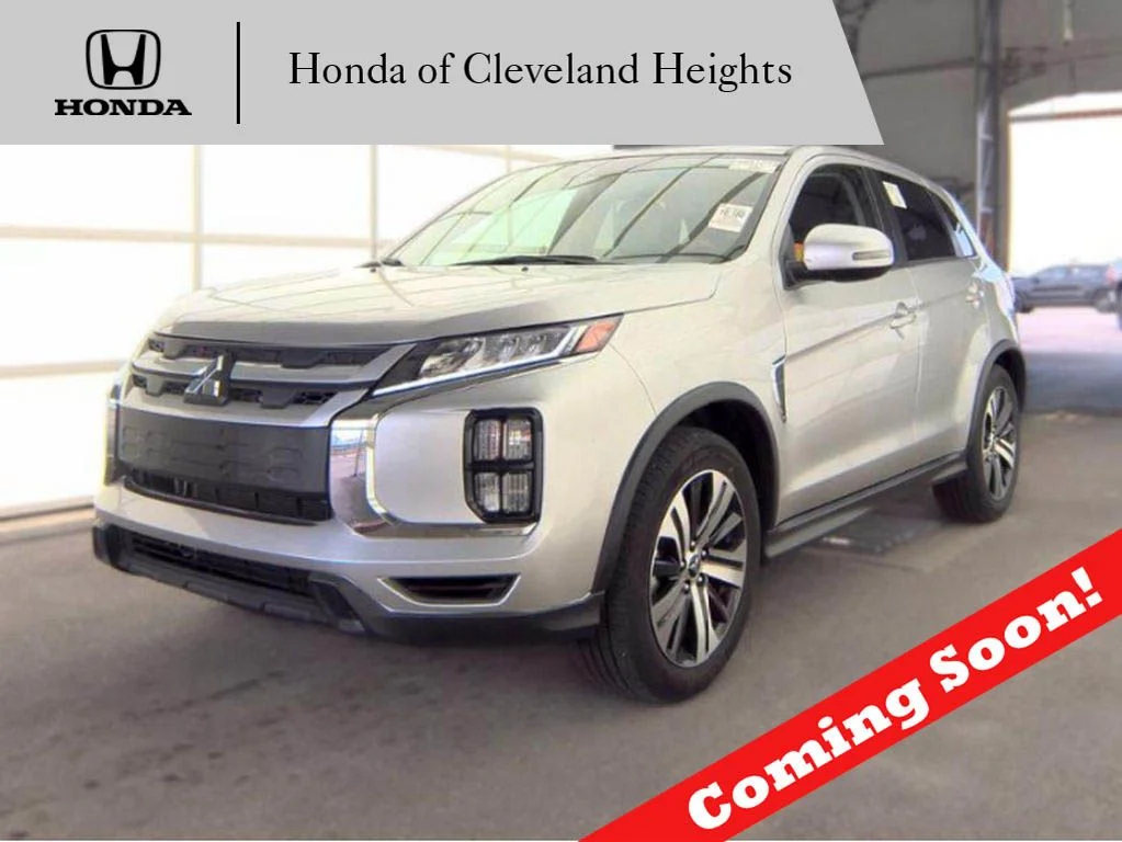 Used 2025 Alloy Silver Metallic Mitsubishi 2.0 SE image 1