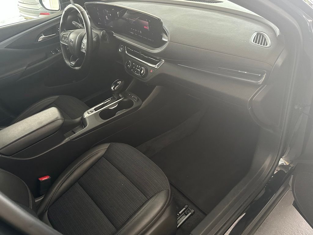 Used 2025 Black Buick Preferred image 37