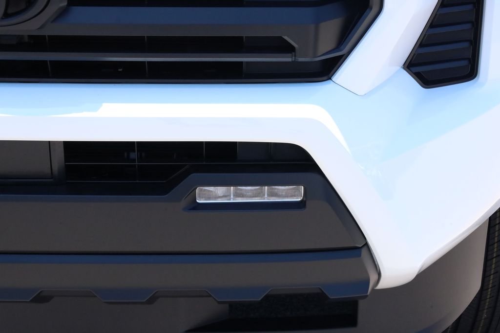 2025 Toyota Tacoma SR5 - Photo 19