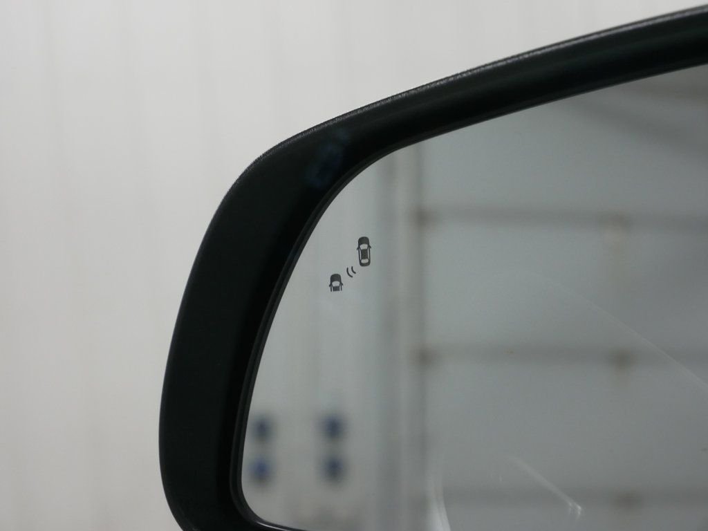 Certified Used 2025 Green Hyundai SEL image 22