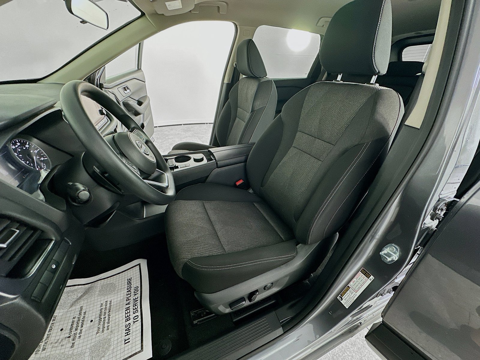 2024 Nissan Rogue SV - Photo 26