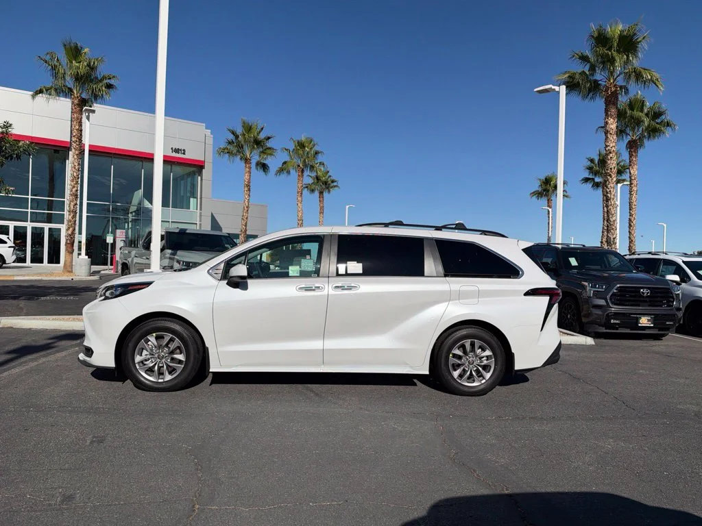2026 Toyota Sienna XLE