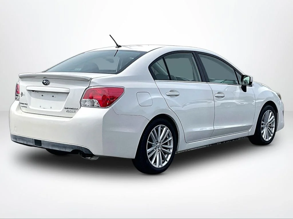 Used 2015 White Subaru 2.0i Premium image 3