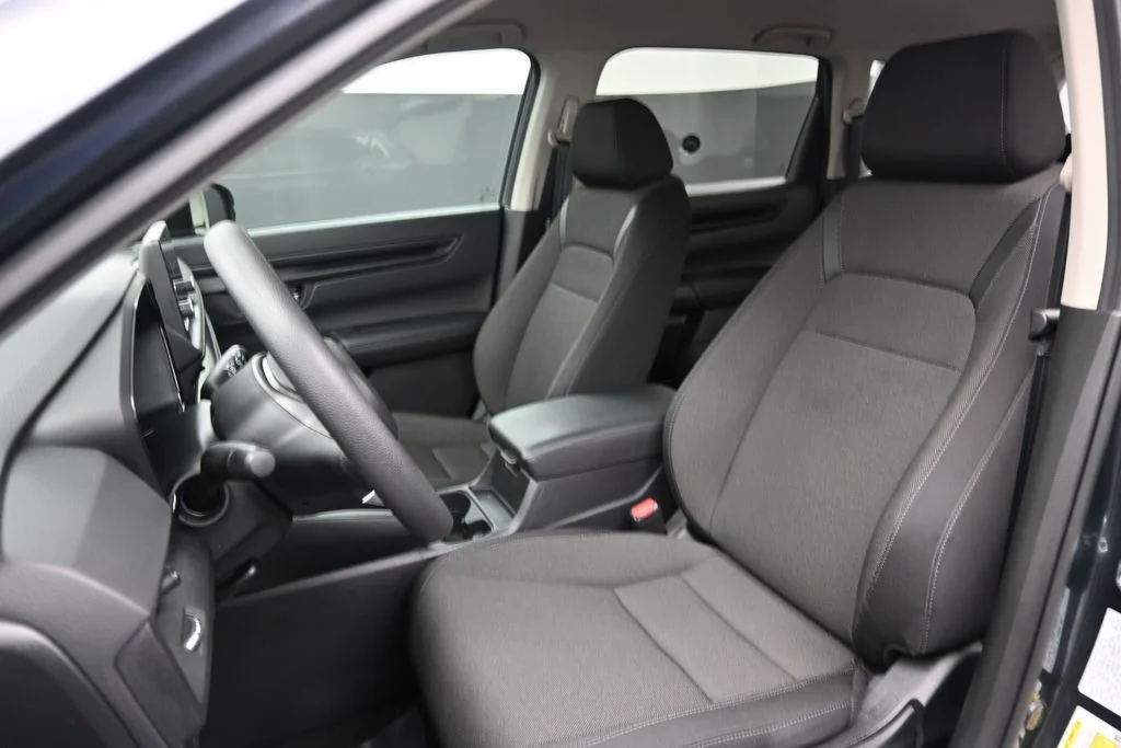 Used 2025 Meteorite Gray Metallic Honda LX image 16