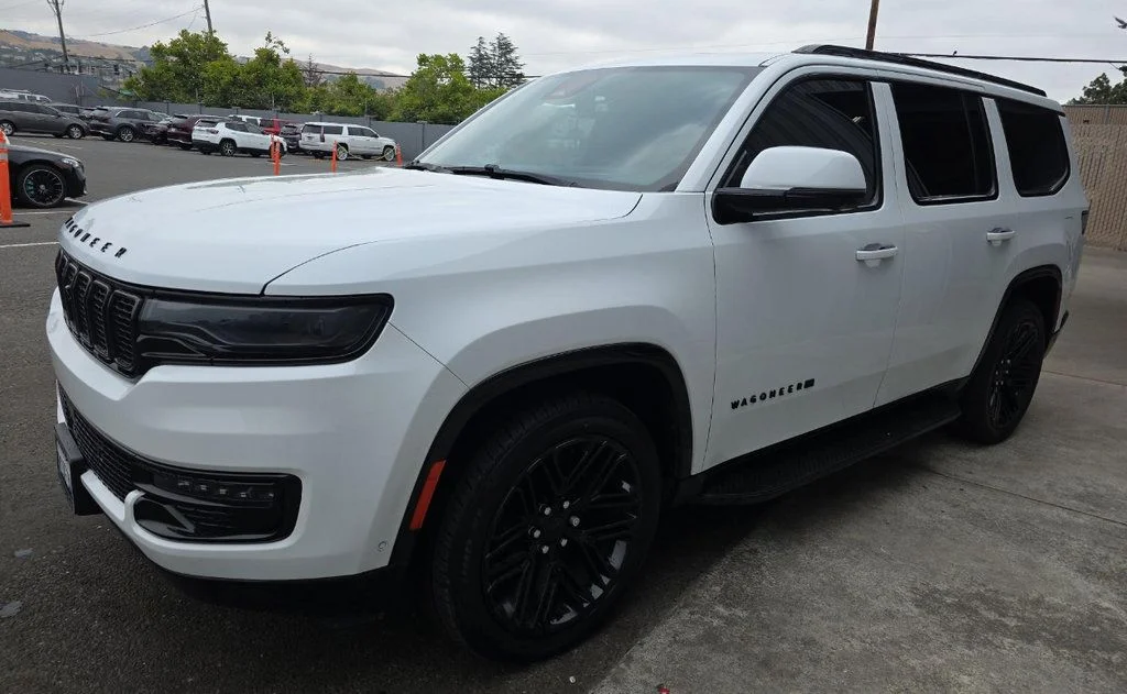 Used 2022 White Jeep Series II image 1