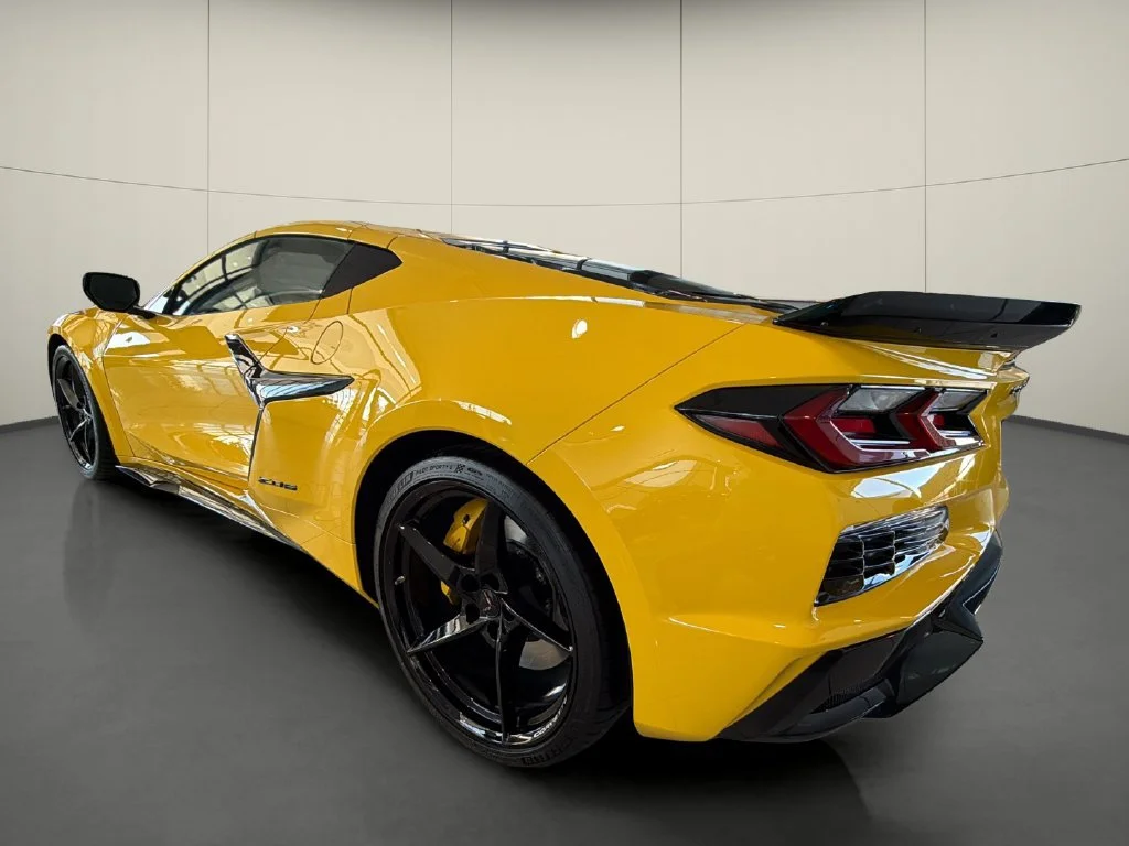 New 2027 Competition Yellow Tintcoat Metallic Chevrolet 3LZ image 6
