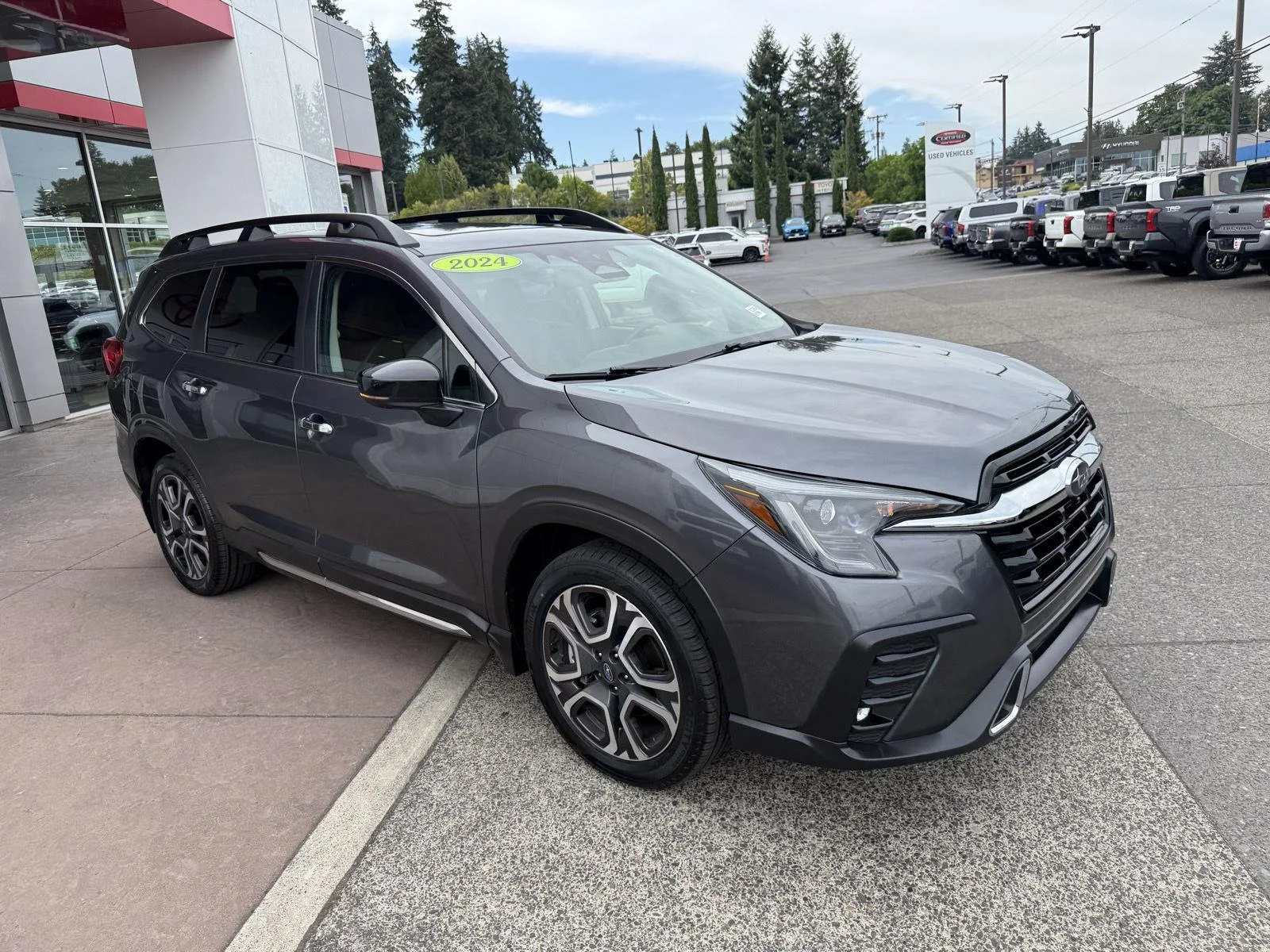 Used 2024 Magnetite Gray Metallic Subaru Touring image 8