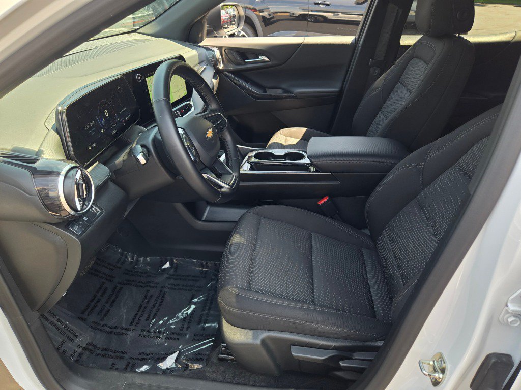 2025 Chevrolet Equinox LT - Photo 20