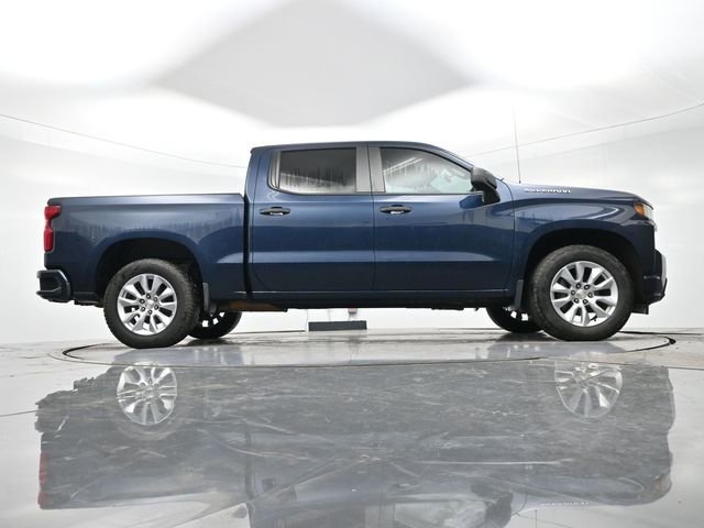 Used 2020 NORTHSKY BLUE METALLIC Chevrolet Custom image 16