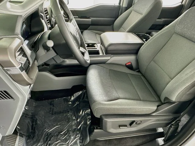 New 2026 White Ford XLT image 9