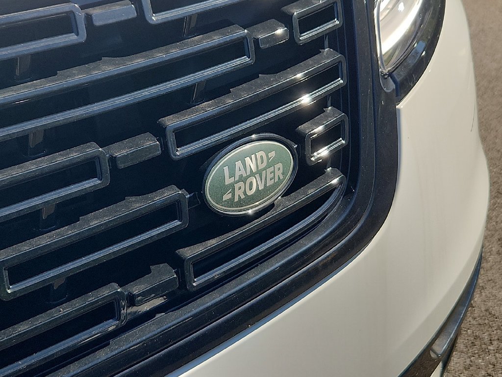 New 2026 Fuji White LAND ROVER  image 11