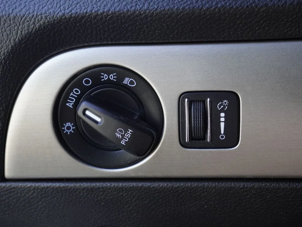 Certified Used 2018 Purple Dodge SXT image 12