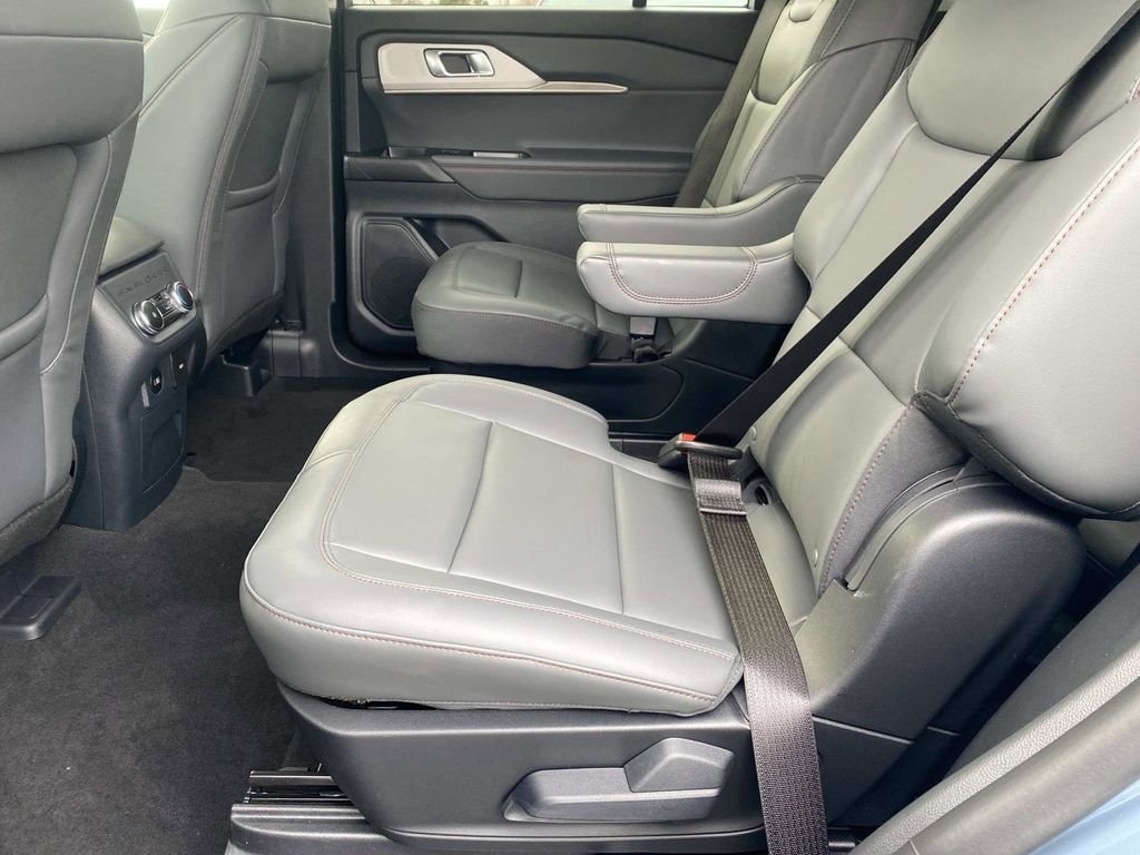 2026 Ford Explorer - Photo 9