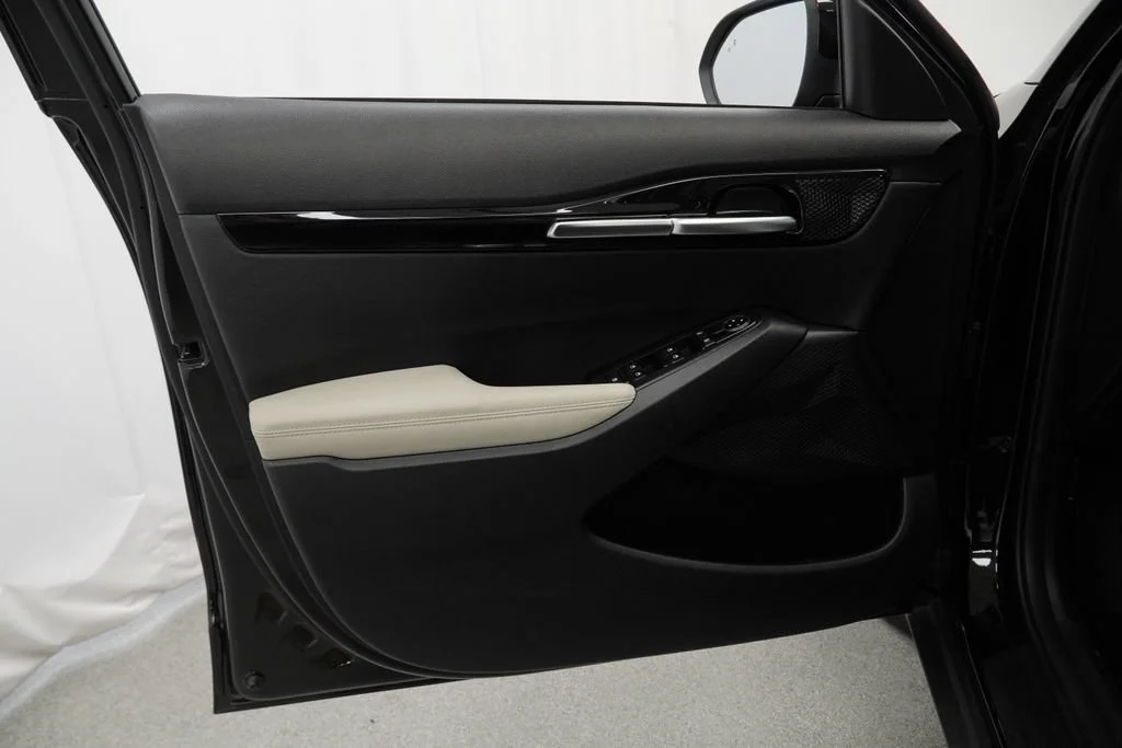 Used 2023 Black Kia EX image 24