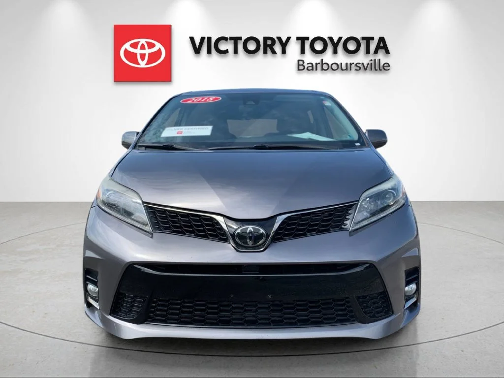 Used 2018 Gray Toyota SE Premium image 8