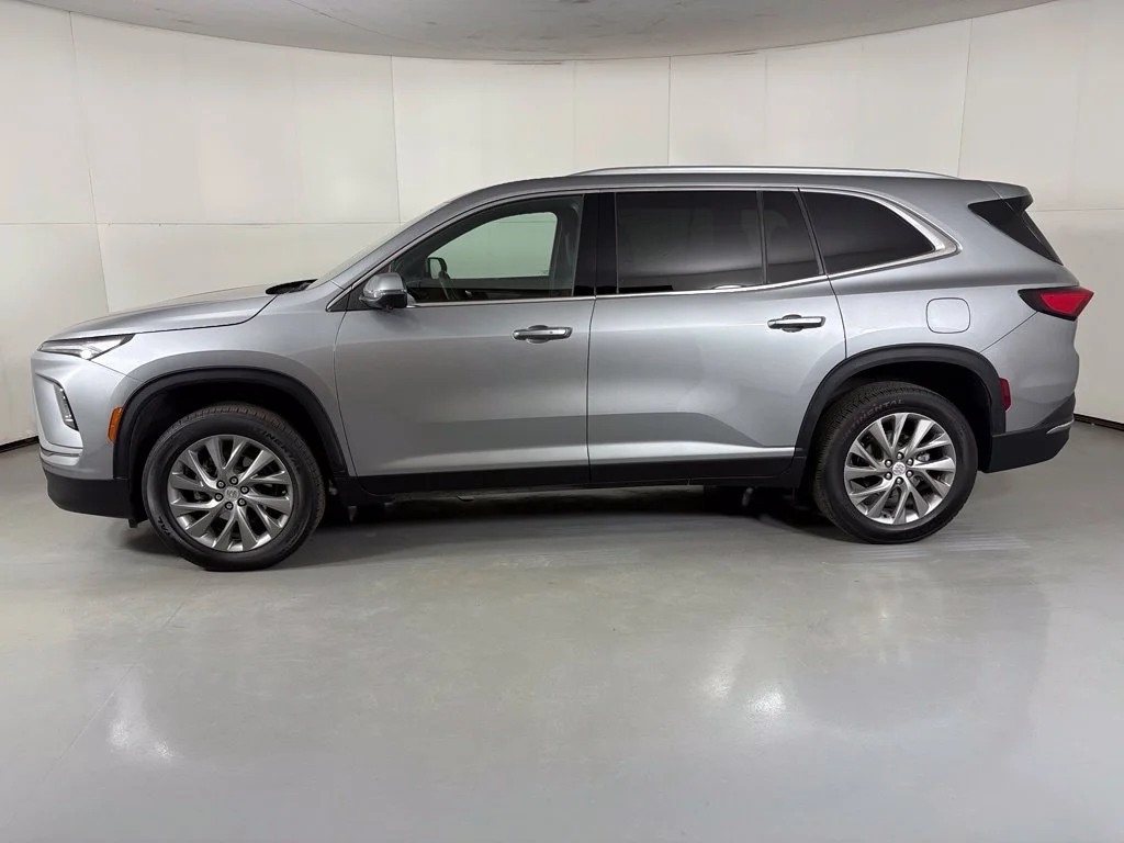 Used 2026 Gray Buick Preferred image 5