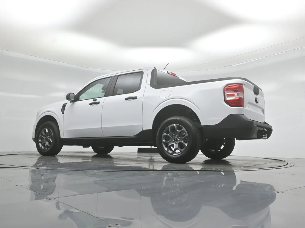 New 2026 Oxford White Ford XLT image 47