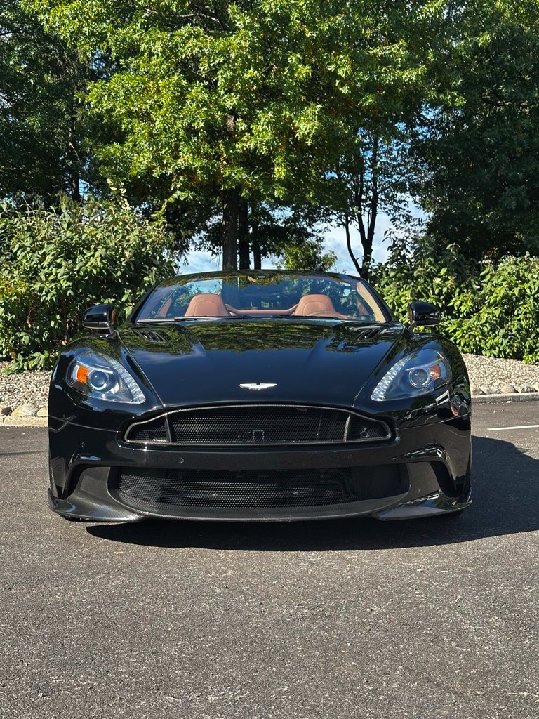 Used 2018 Black Aston Martin Volante image 3