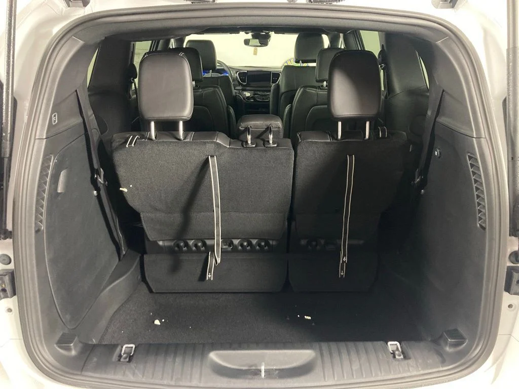2026 Chrysler Pacifica Select - Photo 22