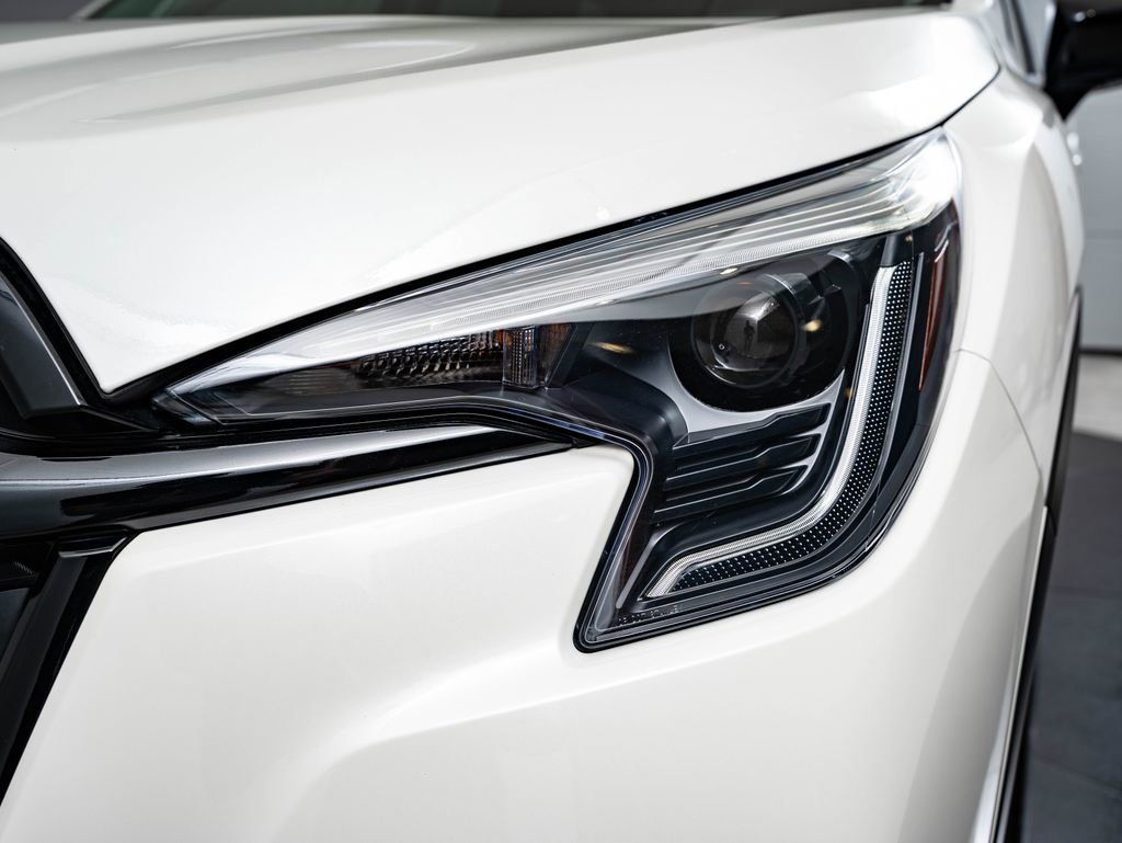 Used 2024 Crystal White Pearl Subaru Onyx Edition image 15