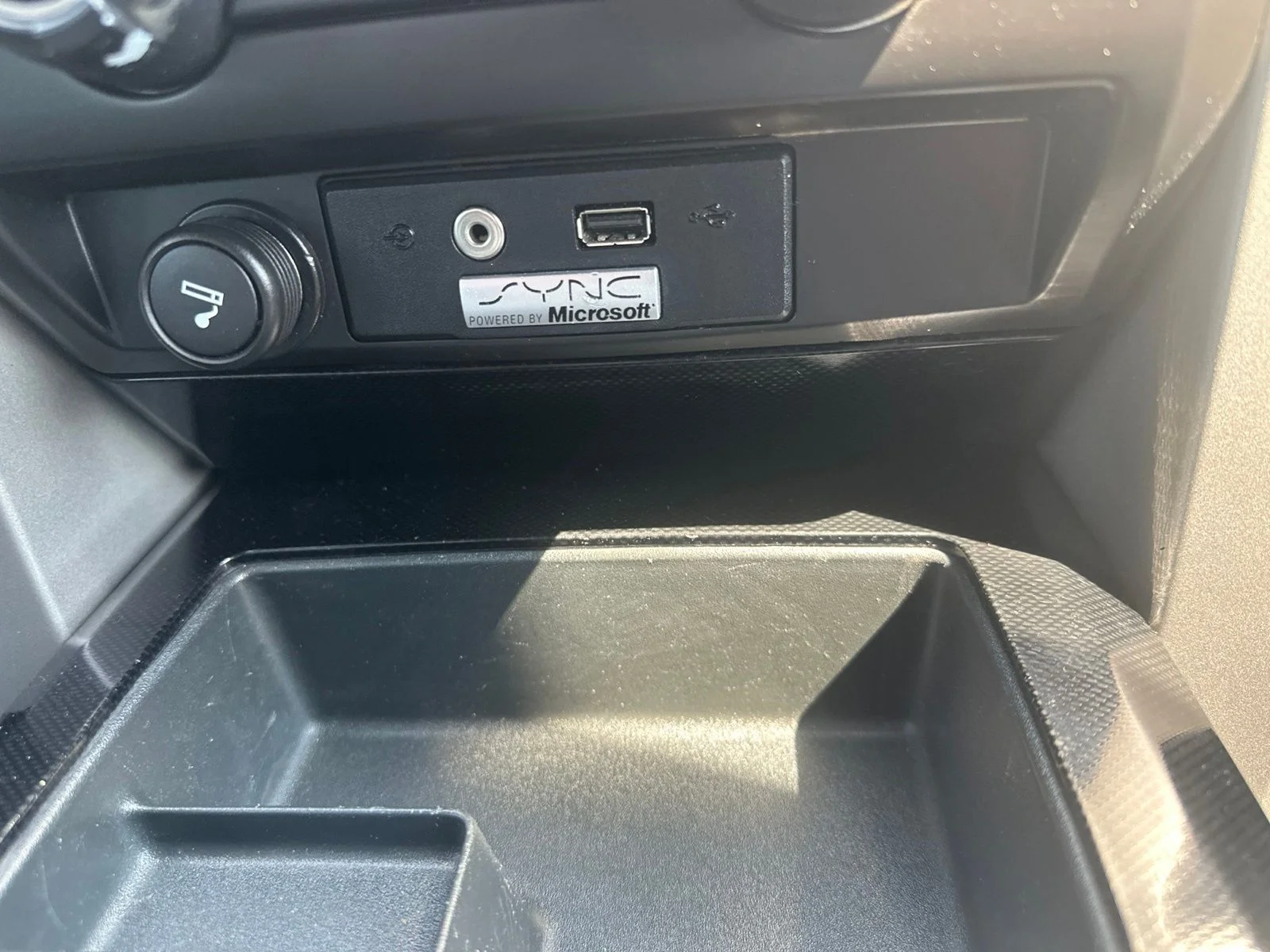 Used 2012 Blue Ford XL image 52