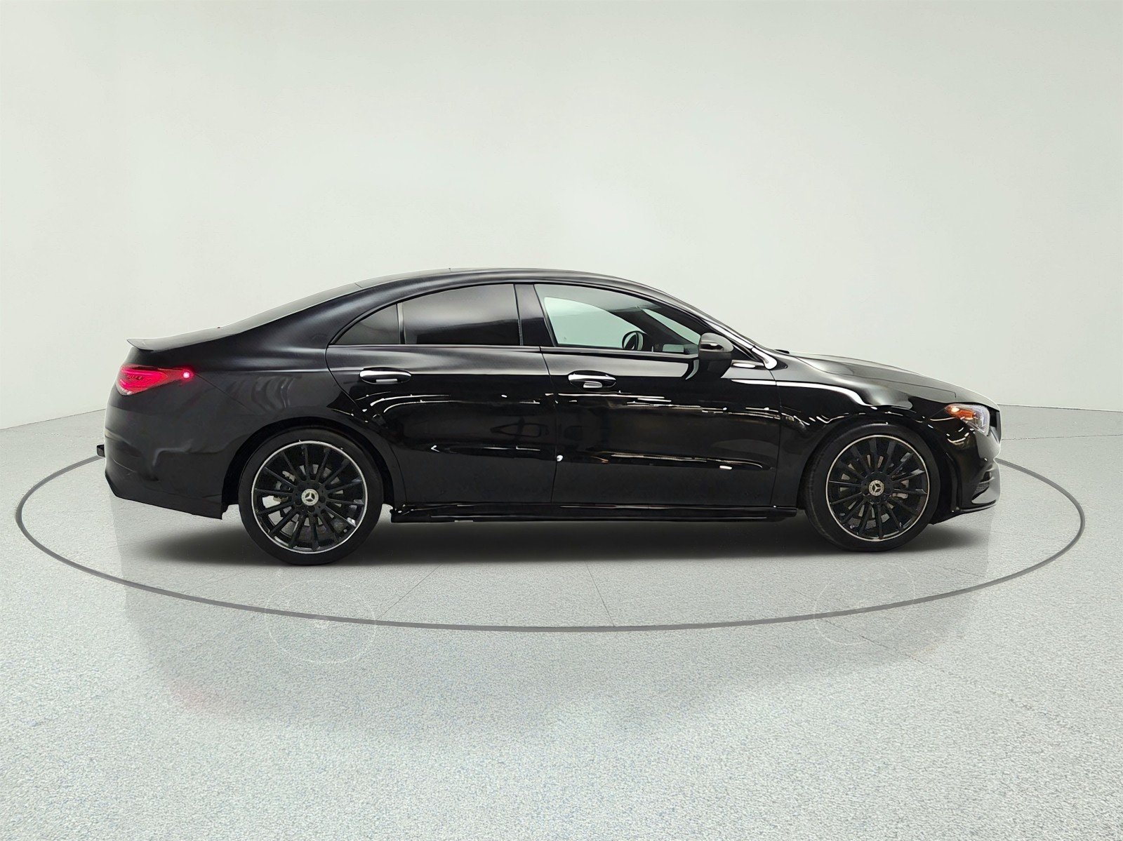 Used 2022 Night Black Mercedes-Benz CLA 250 image 4