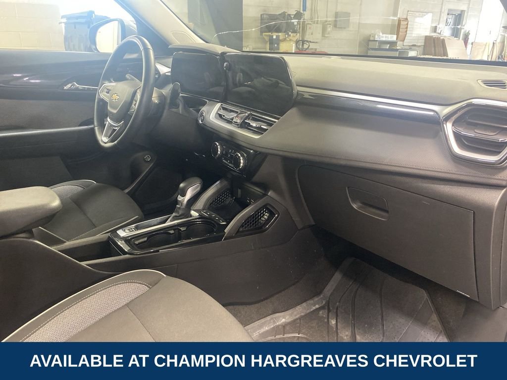 Used 2024 Sterling Gray Metallic Chevrolet LT image 37