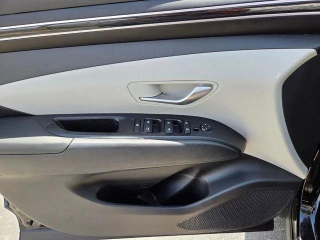 Used 2022 Black Hyundai SEL image 17