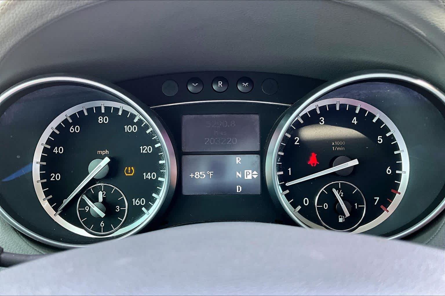 Used 2011 Iridium Silver Metallic Mercedes-Benz GL 450 image 23