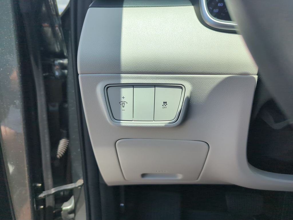 Used 2022 Gray Hyundai SEL image 20