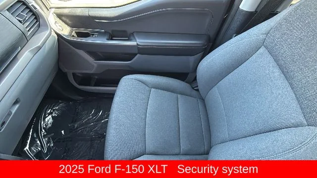 2025 Ford F-150 XLT - Photo 12