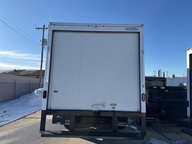 New 2025 Summit White Chevrolet 2WT image 4