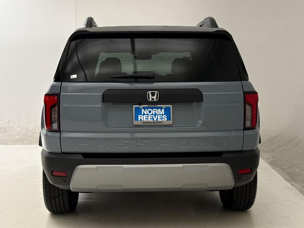New 2026 Sonic Gray Pearl Honda RTL image 8