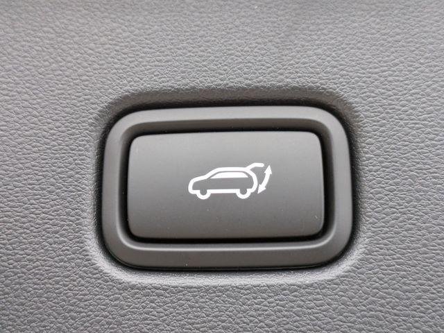 New 2026 Red Hyundai SEL FWD image 14
