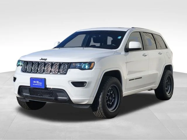 Used 2021 White Jeep Laredo X image 4