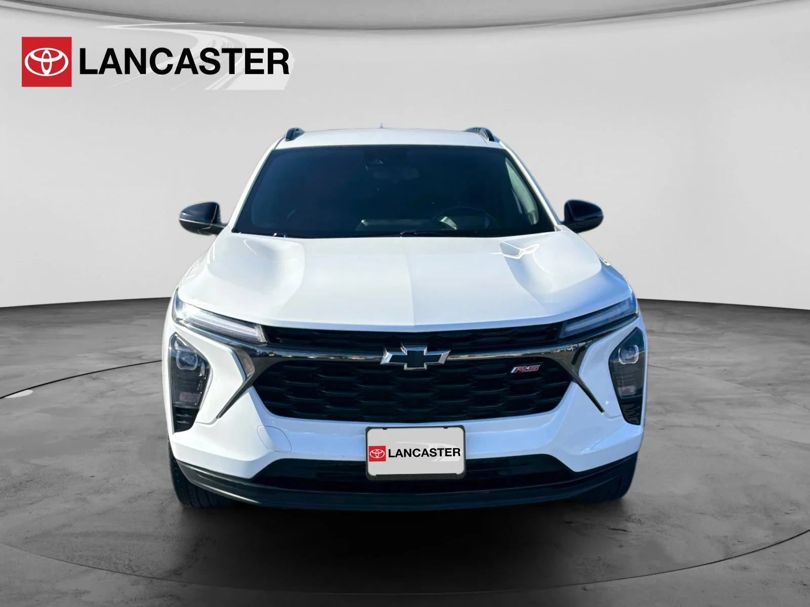 Used 2024 Summit White Chevrolet 2RS image 2