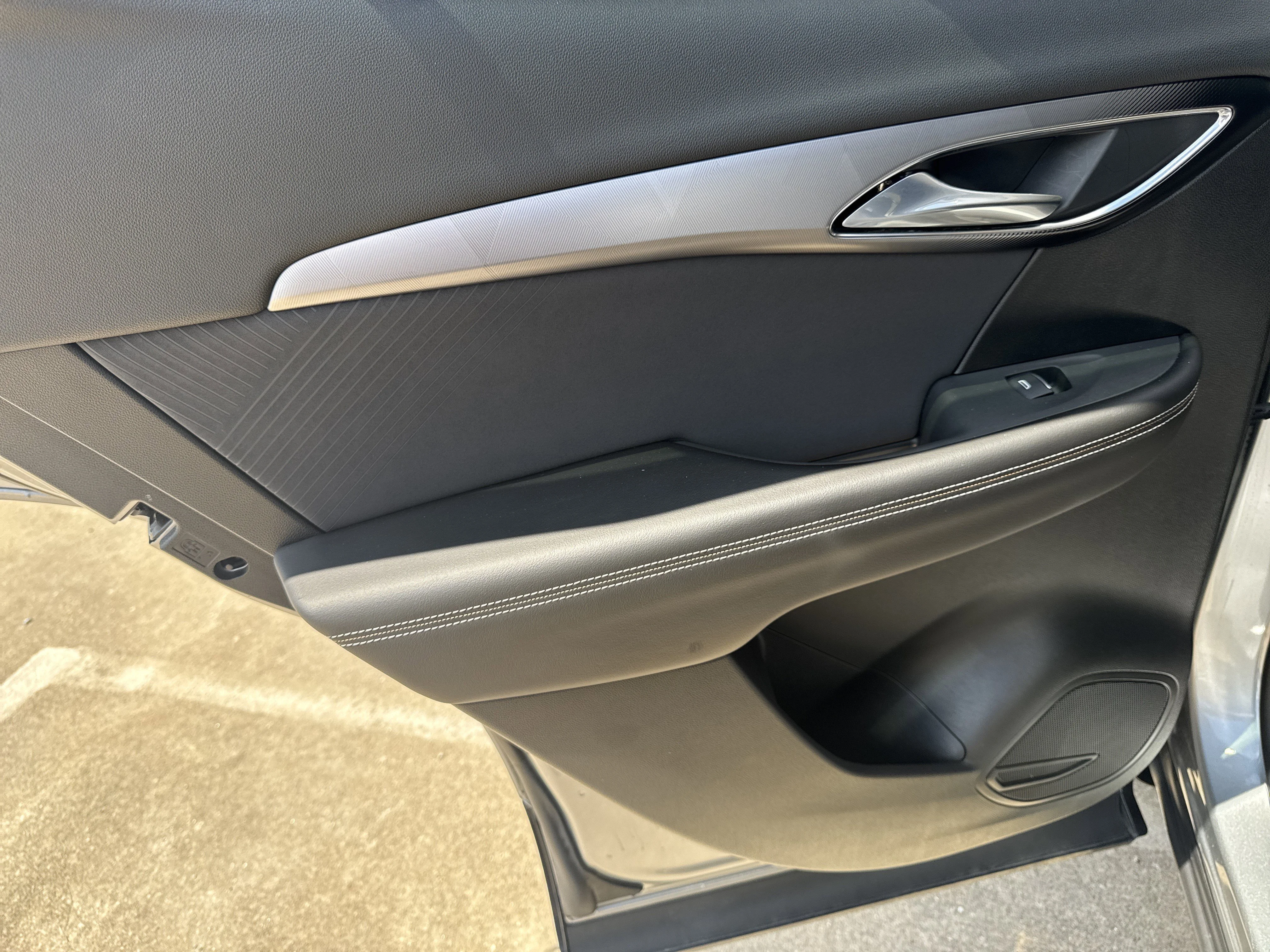 Used 2025 Moonstone Gray Metallic Buick Sport Touring image 22