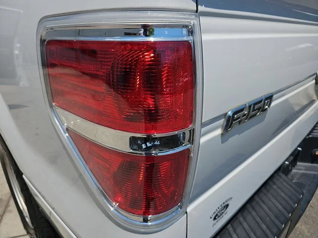 Used 2014 White Ford XL image 25