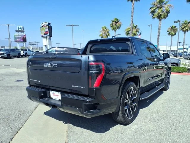 Used 2025 Deep Ocean Metallic GMC Extended Range Denali image 7